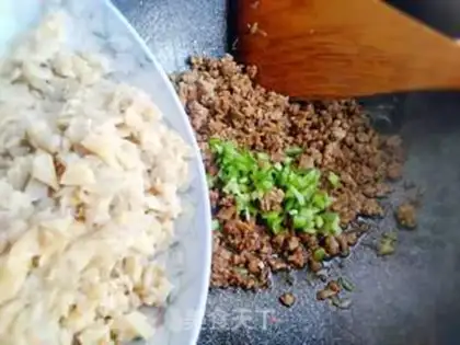 Make Scramble noodles step 13