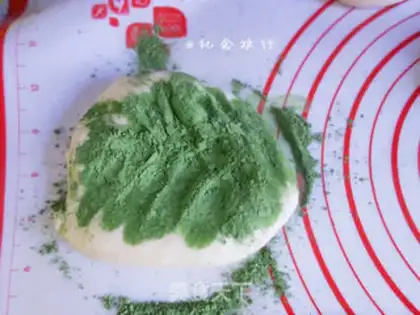 Make Double-coloured bean bread step 1