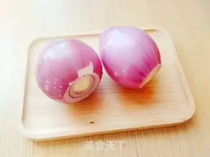 Make Round onion fried meat step 0