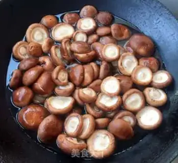 Make Fancy the mushrooms step 1