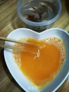 Make Shrimp steamed eggs step 1