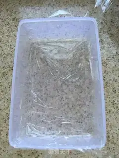 Make Homemade glue cake step 2