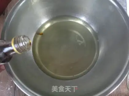 Make The back of the egg doesn