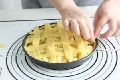 Make Sweet apple pie step 9