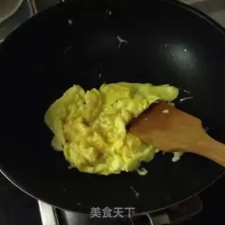 Make Curry shrimp fried rice step 1