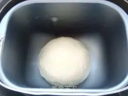 Make A pizza by roses step 1