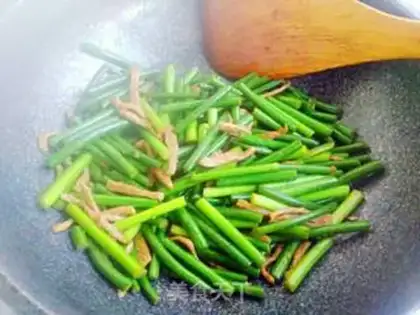 Make Garlic fried meat step 7
