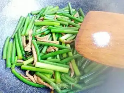 Make Garlic fried meat step 8