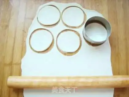Make A pizza by roses step 8