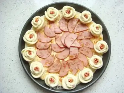 Make A pizza by roses step 13
