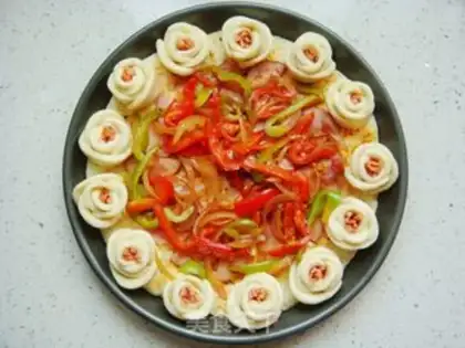 Make A pizza by roses step 14