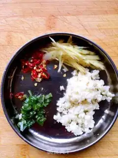 Make Garlic fan sap step 1