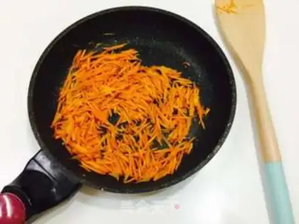 Make Carrot omelet step 1