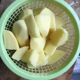 Make Coconut cheese potato ball step 1