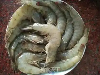 Make Shrimp with soy sauce step 1