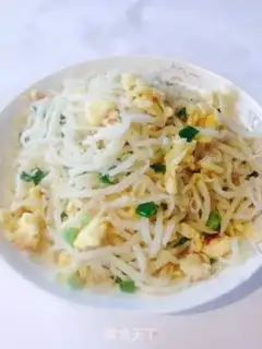 Make Steamed potatoes, fried eggs step 8