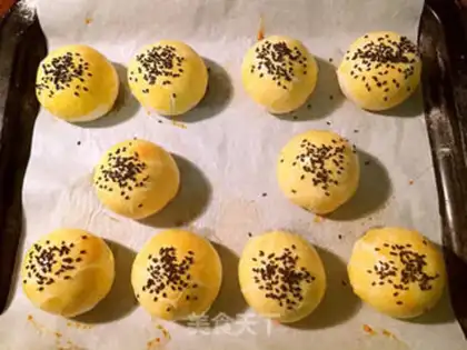 Make Lotus souffle step 18