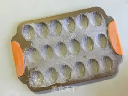 Make Chocolate Madeleine step 9