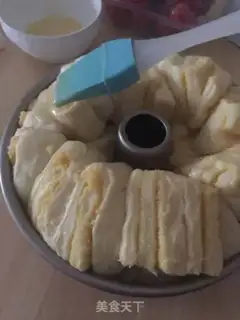 Make The milkman tore the coconut buns step 14