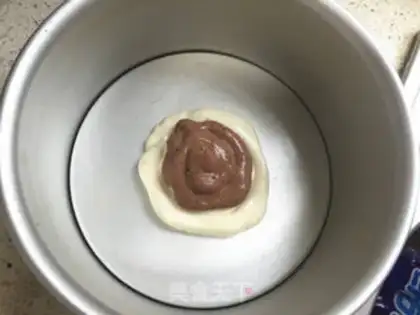Make Double salad twirl cake step 14