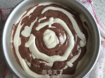Make Double salad twirl cake step 15