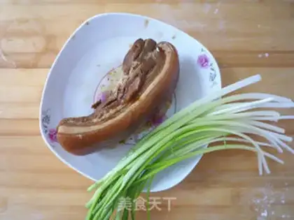 Make A meat bun step 2