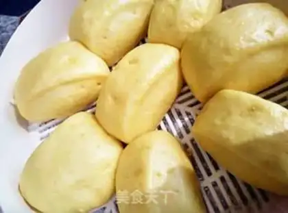 Make The golden pumpkin buns step 2