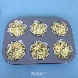 Make Meat pine egg cheese step 5