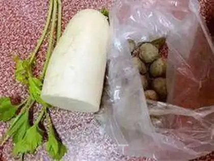 Make Beefball radish soup step 0