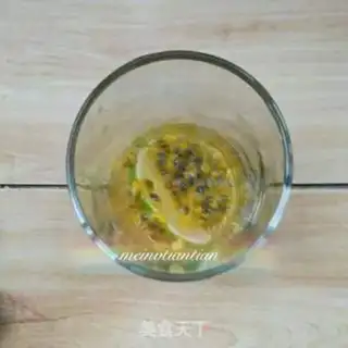 Make Bronze and green lemon honey step 3