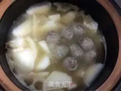 Make Beefball radish soup step 4