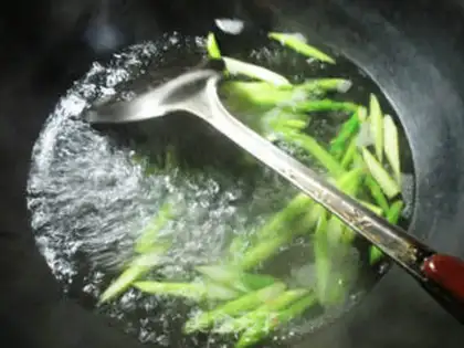 Make Shrimp sprouts step 1