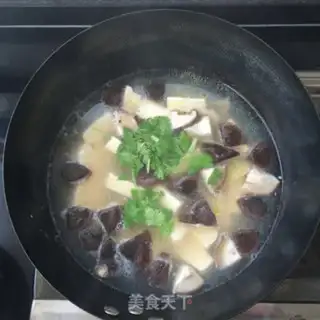 Make Fresh mushroom tofu soup step 9