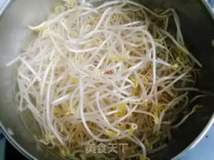 Make Green bean sprouts step 1