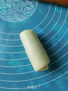 Make The yolk spiral step 20