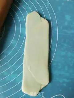Make The yolk spiral step 22