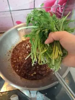 Make The whole fish pot step 6