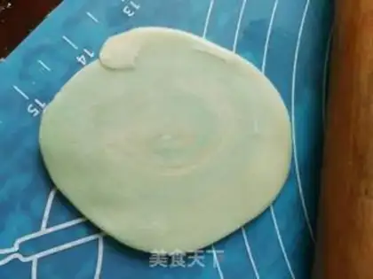 Make The yolk spiral step 26