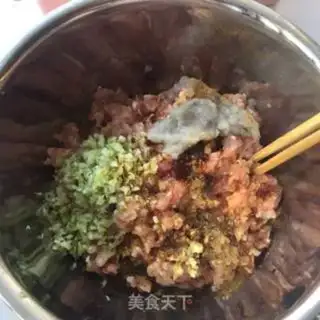 Make Pork dumplings step 5