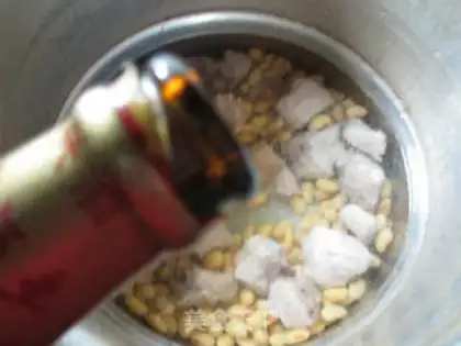 Make Soybean ribs soup step 3