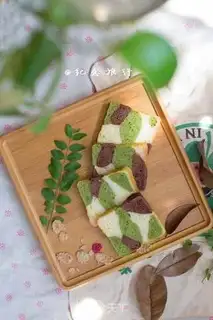 Make Soft three-coloured toast step 6