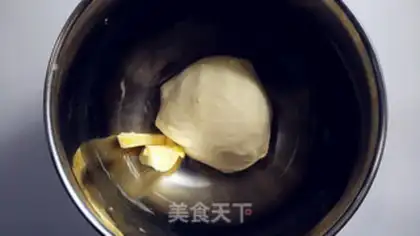 Make Little rabbit coconut bread step 2
