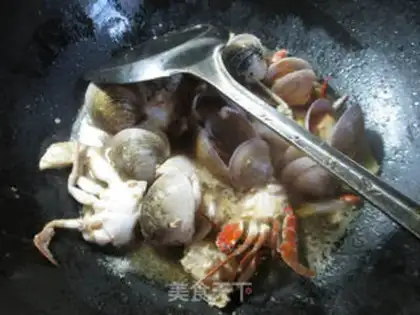 Make Crabs boiled with clams step 9
