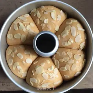 Make Black sugar cheese bread step 4