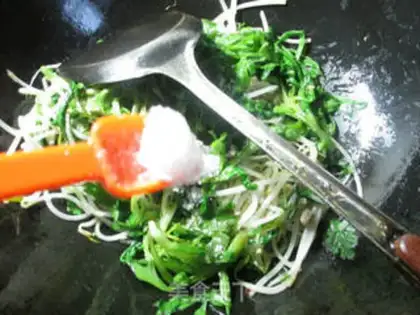 Make Sphinxed green bean sprouts step 6