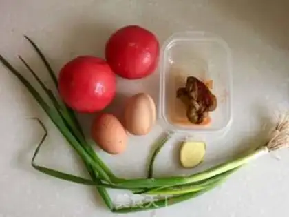 Make Tomatoes and eggs. Soup step 0