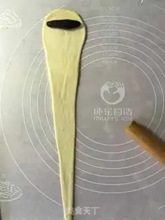 Make Pie-teach bun step 15