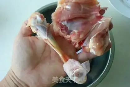 Make Take the chicken leg fort step 3