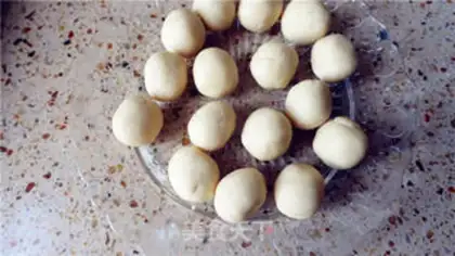 Make The white cobbler step 3