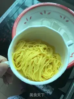 Make Sour-fruit noodles step 4